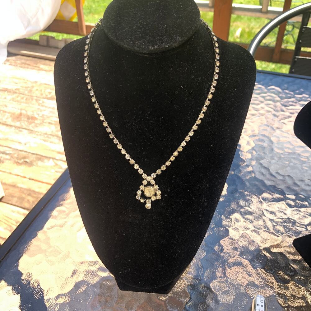 Vintage Women's Rhinestone Silver Tone Necklace - 14"